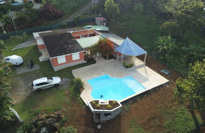 Villa F5 avec piscine et grand jardin &agrave; proximit&eacute; CHU - FORT-DE-FRANCE