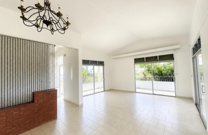 VILLA A LOUER A BALATA
