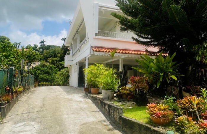VILLA A LOUER A BALATA