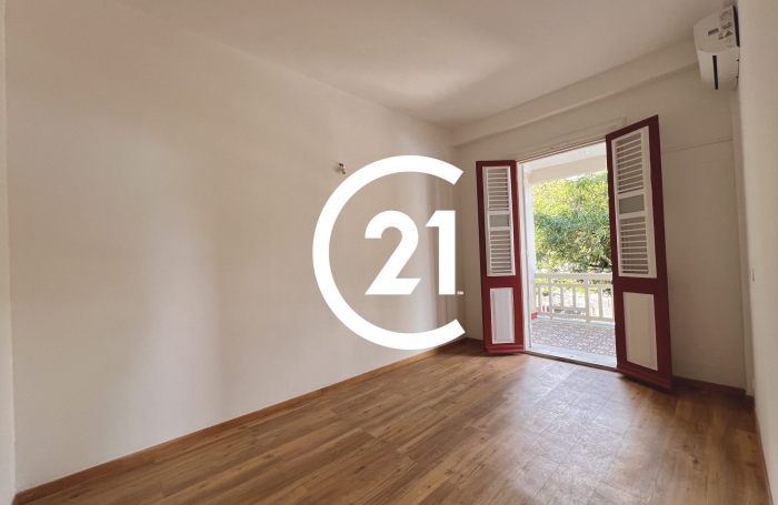 Location Appartement 82.28m&sup2; 4 pièces Fort de france