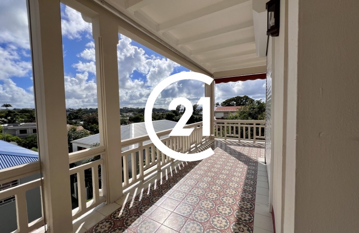 Location Appartement 82.28m&sup2; 4 pièces Fort de france