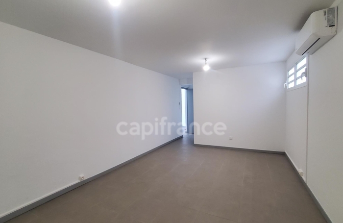 Location Bureaux 20m&sup2; 1 pièce Ducos