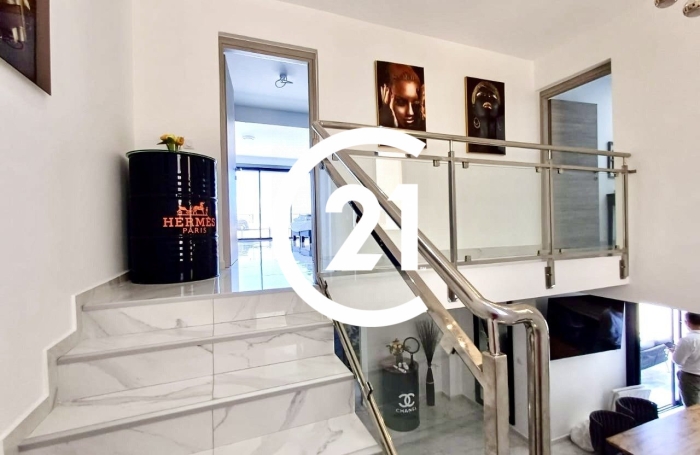 Vente Maison 223.20m&sup2; 6 pièces Schoelcher