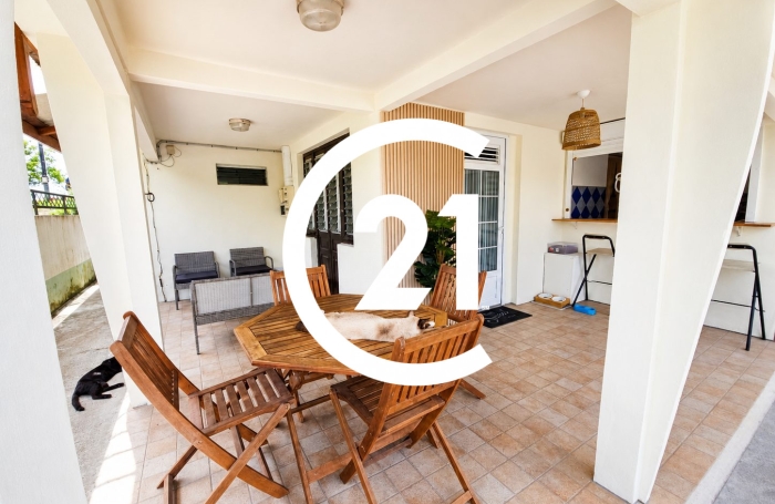 Vente Maison 106.76m&sup2; 6 pièces Sainte Marie