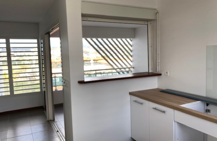 Location Appartement 69m&sup2; 3 pi&egrave;ces Fort de france