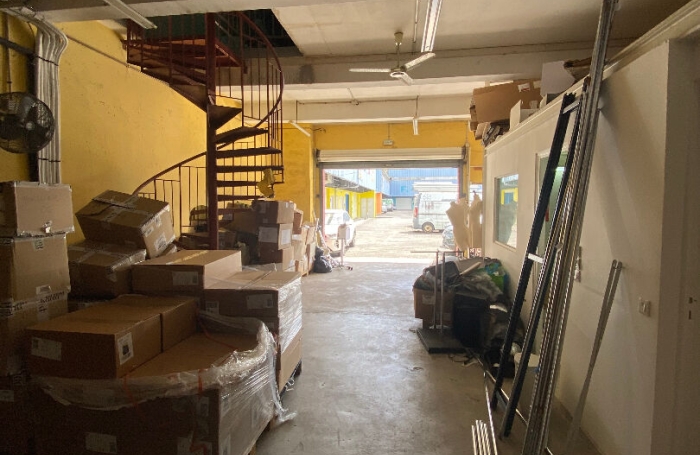 Location Entrepot 300m&sup2; Fort de france