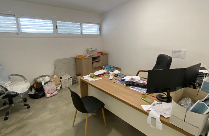 Location Entrepot 300m&sup2; Fort de france