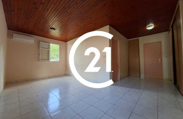 Location Maison 98.07m&sup2; 4 pièces Fort de france