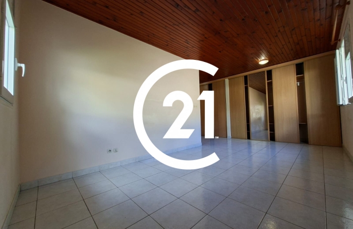 Location Maison 98.07m&sup2; 4 pièces Fort de france