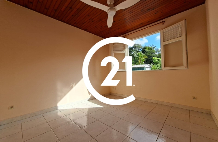 Location Maison 98.07m&sup2; 4 pièces Fort de france