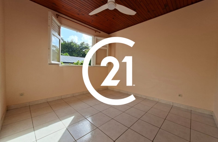Location Maison 98.07m&sup2; 4 pièces Fort de france