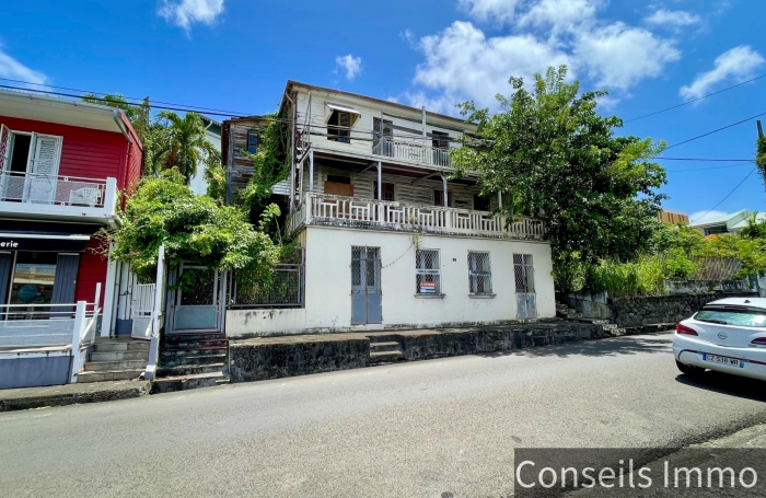 Terrain 425 m2 &agrave; b&acirc;tir - Emprise 45 % et R+4 - Clairi&egrave;re