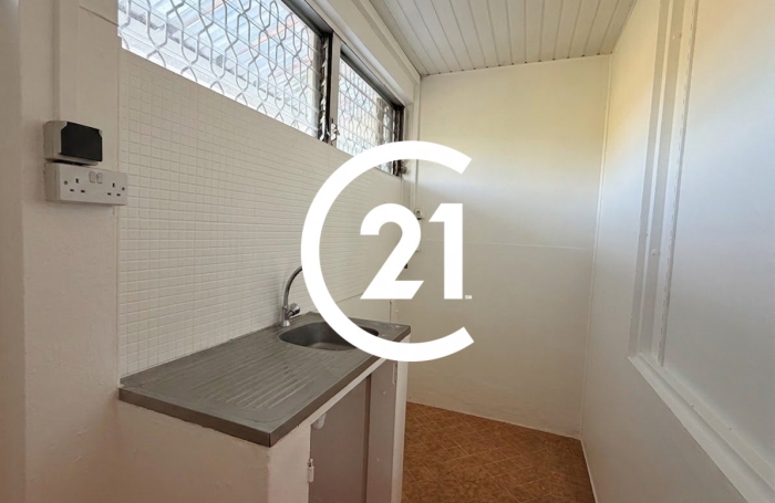 Location Local commercial 33m&sup2; 2 pièces Fort de france