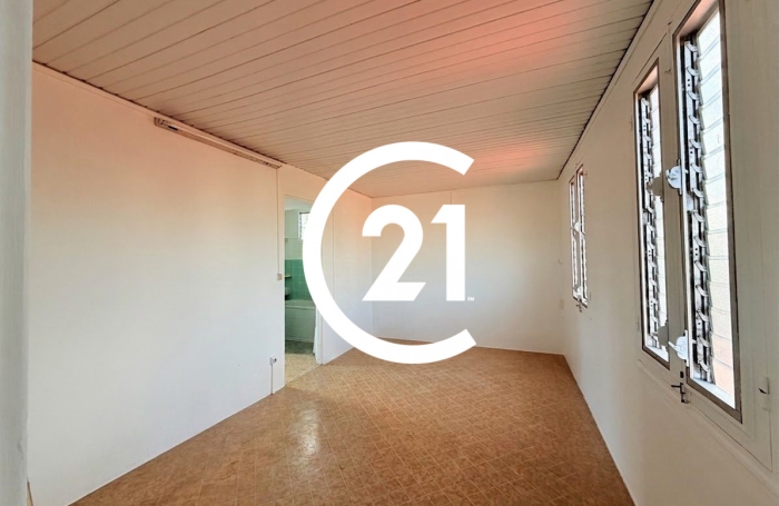 Location Local commercial 33m&sup2; 2 pièces Fort de france