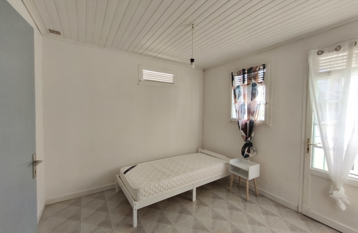 MAISON MEUBLEE, JUMELEE EN DUPLEX - TERREVILLE