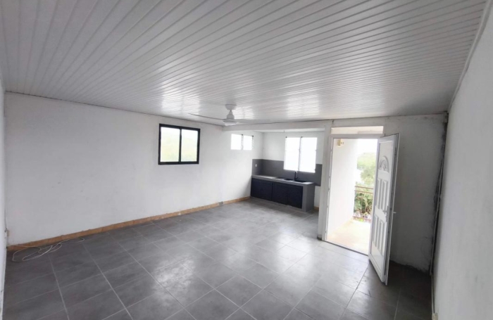 Vente Appartement 69m&sup2; 3 pièces Rivi&egrave;re Sal&eacute;e