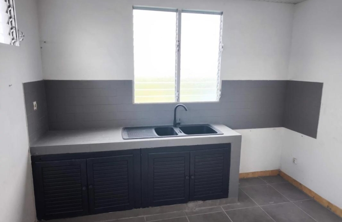 Vente Appartement 69m&sup2; 3 pièces Rivi&egrave;re Sal&eacute;e