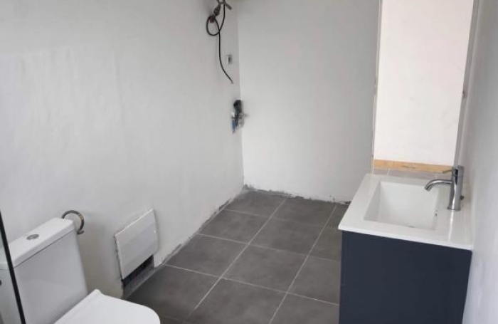 Vente Appartement 69m&sup2; 3 pièces Rivi&egrave;re Sal&eacute;e