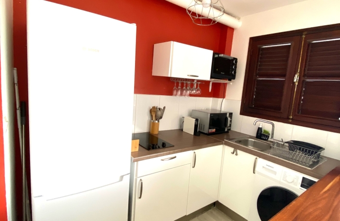Studio meubl&eacute; r&eacute;sidence s&eacute;curis&eacute;e quartier route de Balata
