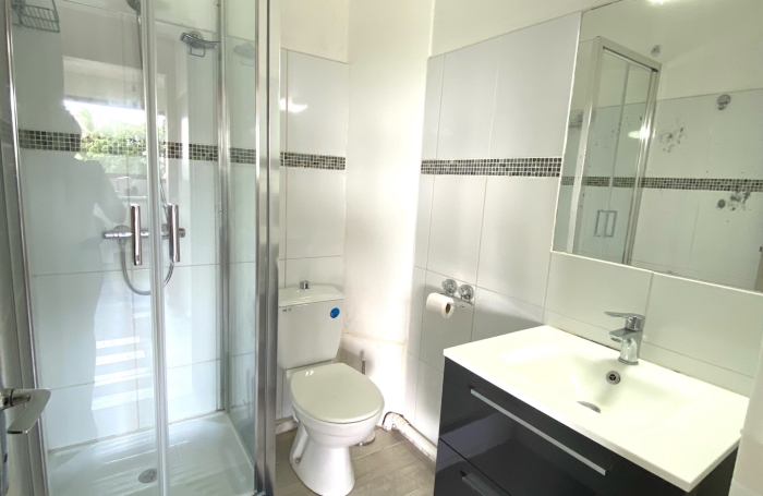 Studio meubl&eacute; r&eacute;sidence s&eacute;curis&eacute;e quartier route de Balata
