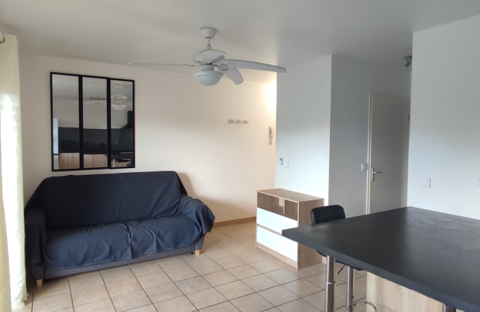 T2 au bourg des Trois-&icirc;lets