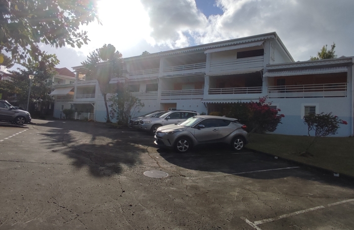 T2 au bourg des Trois-&icirc;lets