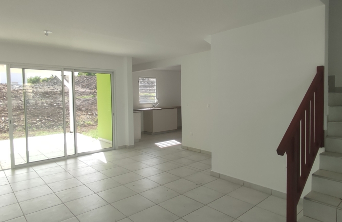 jolie maison Jumel&eacute;e en duplex- plafond de revenu impos&eacute;