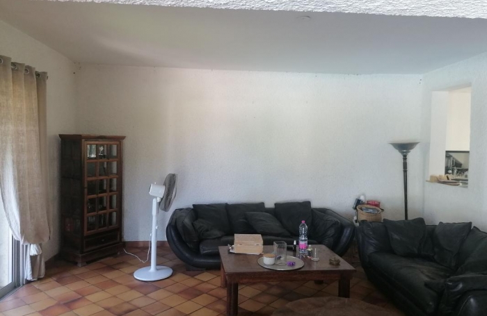 Vente Maison 275m&sup2; 10 pi&#232;ces Saint Gilles les Bains