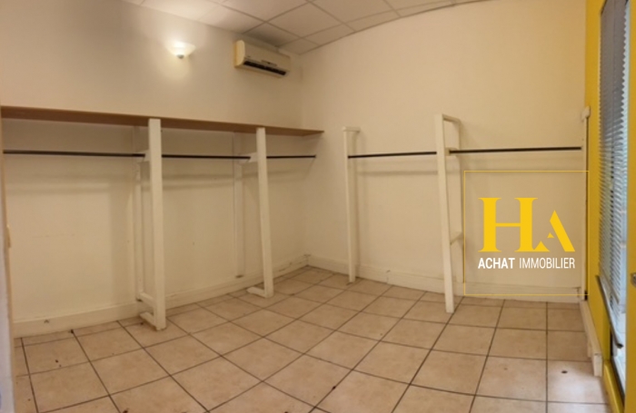 Vente Local commercial 115m² Saint Denis