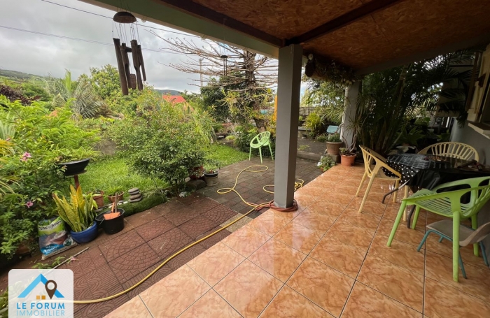 SAINT JOSEPH 97480 - MAISON F4 EN PARFAIT ETAT - VUE DÉGAGÉE - ENVIRONNEMENT CALME - PROCHE COMMODITÉS