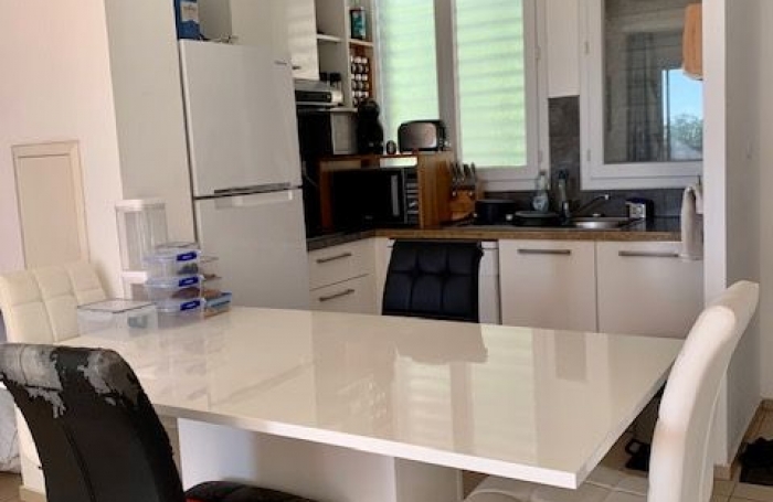 Vente Appartement 50m&sup2; 2 pi&#232;ces Saint Gilles les Bains