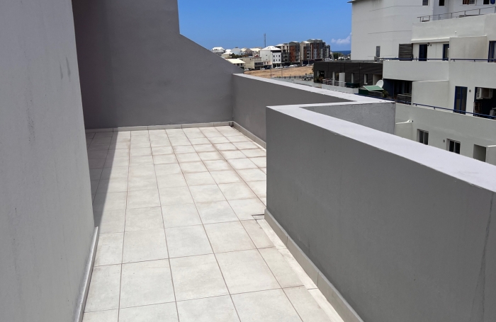 T2 DERNIER ETAGE TERRASSE 23M2