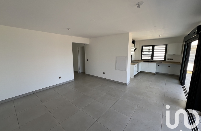 Vente Appartement 67m&sup2; 3 pi&#232;ces Saint Gilles les Bains