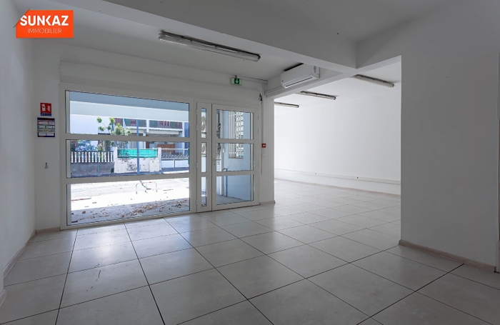 Location Local commercial 55m² Saint-Pierre