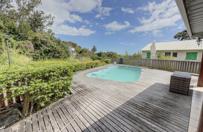 MAISON F4 PLAIN-PIED PISCINE