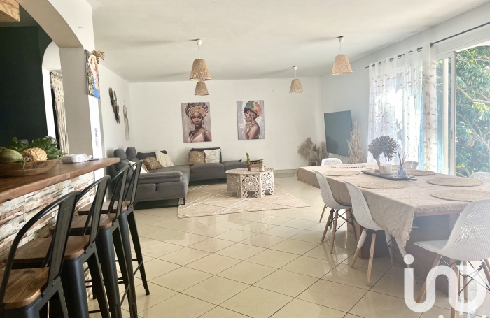 Vente Maison 146m&sup2; 5 pi&#232;ces Sainte Clotilde