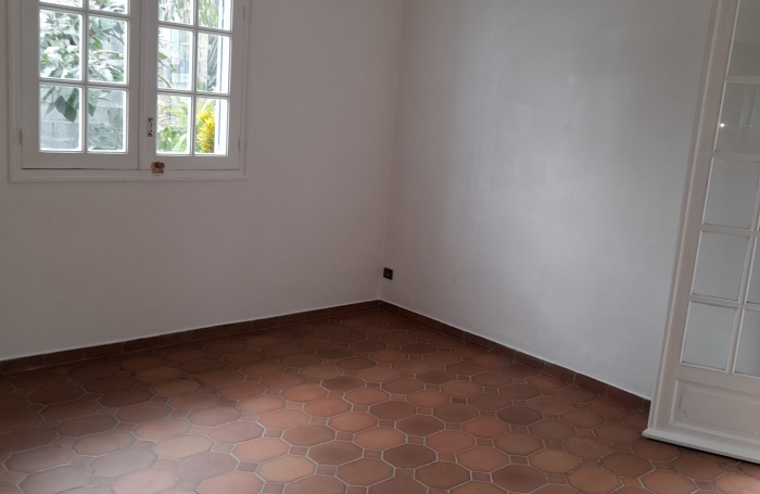 Vente Maison 420m&sup2; 23 pi&#232;ces La Chaloupe Saint Leu