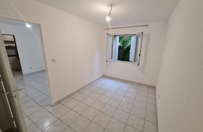 Location Appartement 45m&sup2; 2 pi&#232;ces Sainte Suzanne