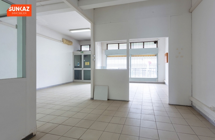 Location Local commercial 65m² La Possession