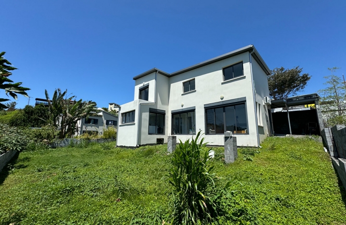 Vente Maison 110m² 4 pièces Saint-Benoît