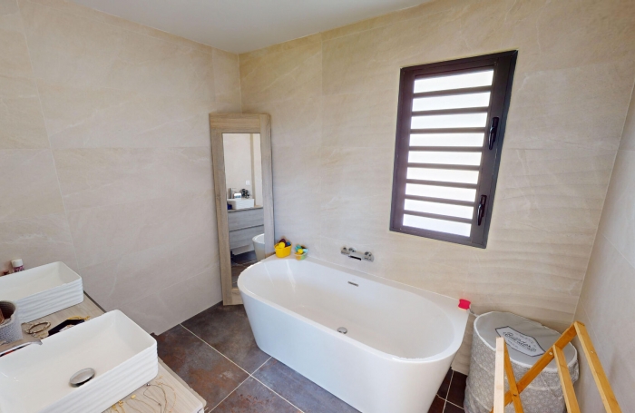 Vente Maison 110m² 4 pièces Saint-Benoît