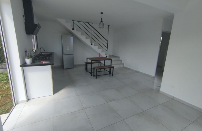 Location Maison 73.05m&sup2; 4 pi&#232;ces Le Tampon