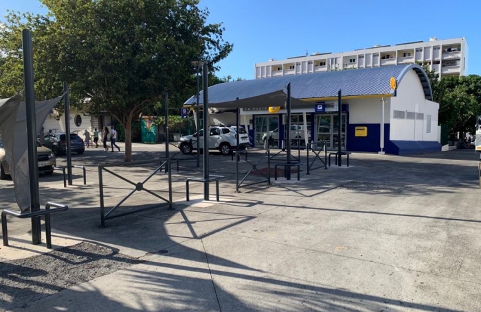 Vente Local commercial 133m&sup2; Saint Denis