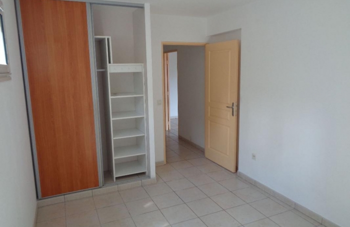 Vente Appartement 57m&sup2; 2 pi&#232;ces Les Avirons