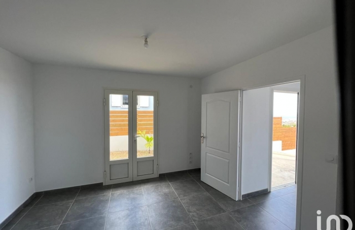 Location Maison 112m&sup2; 5 pi&#232;ces Saint Gilles Les Hauts