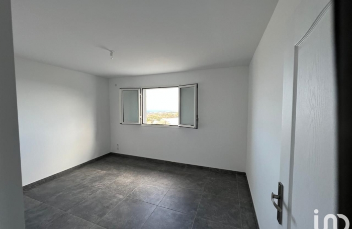 Location Maison 112m&sup2; 5 pi&#232;ces Saint Gilles Les Hauts