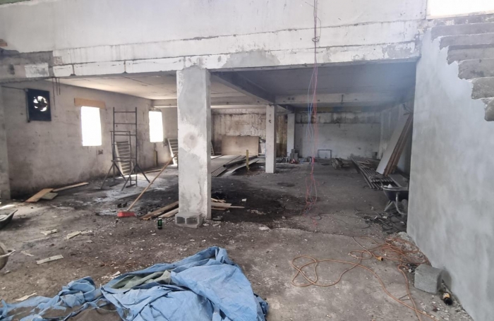 Location Local commercial 391m&sup2; 1 pi&#232;ce Saint André