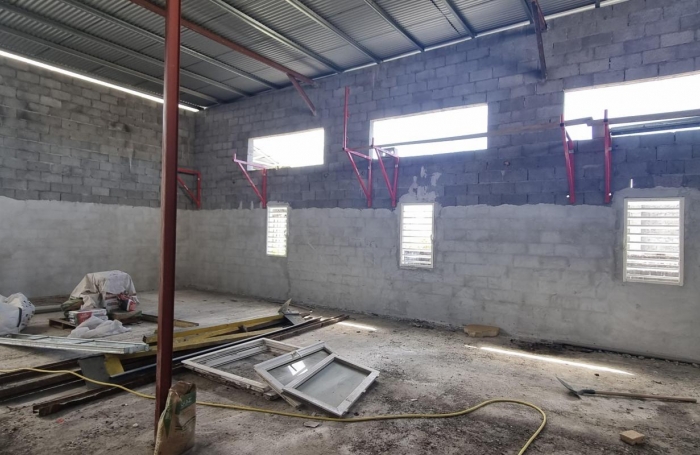 Location Local commercial 391m&sup2; 1 pi&#232;ce Saint André