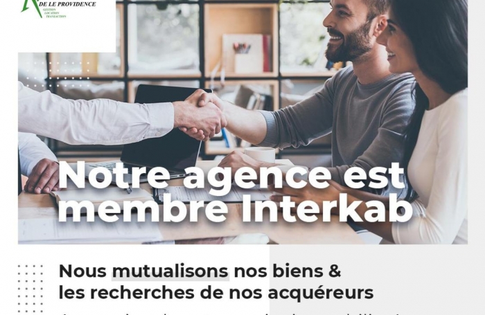 À vendre : Villa spacieuse de 240 m2 à Sainte Clotilde, secteur Bois de Nèfles