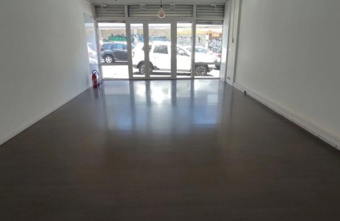 Location Local commercial 55m&sup2; 1 pi&#232;ce Saint-Pierre